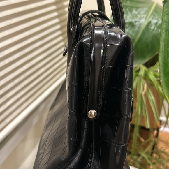 Vintage Crocodile Handbag - Picture 4 of 6